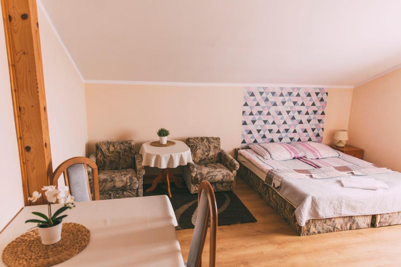 Pokoje Goscinne & Restauracja Pestka Choczewo Dış mekan fotoğraf